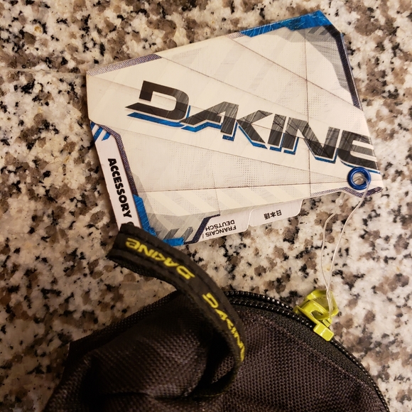 Dakine Accessory Case Phantom NWT - Picture 3 of 8